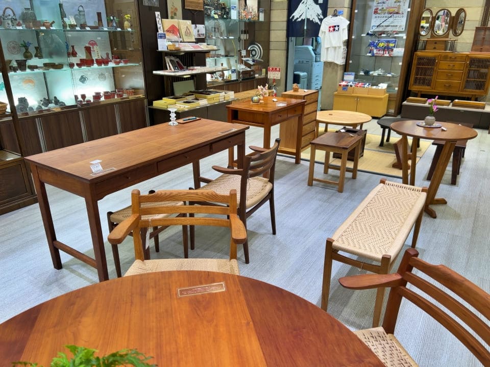 『木工家具・工芸品展』展示会場イメージ
